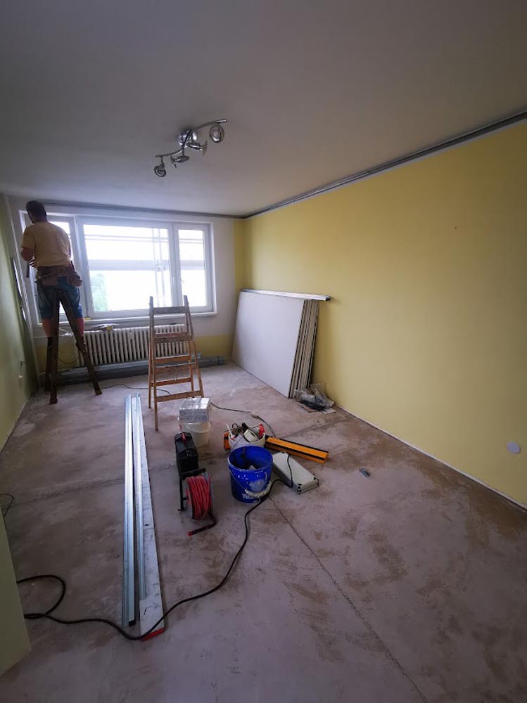 rekonstrukce a rozdělení pokoje v panelovém bytě Pardubice