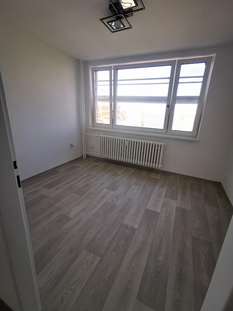 rekonstrukce a rozdělení pokoje v panelovém bytě Pardubice