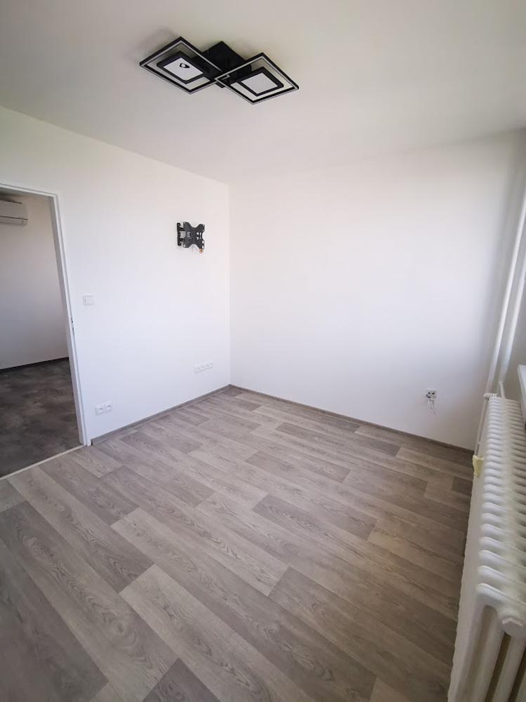 rekonstrukce a rozdělení pokoje v panelovém bytě Pardubice