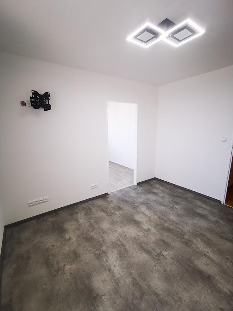 rekonstrukce a rozdělení pokoje v panelovém bytě Pardubice